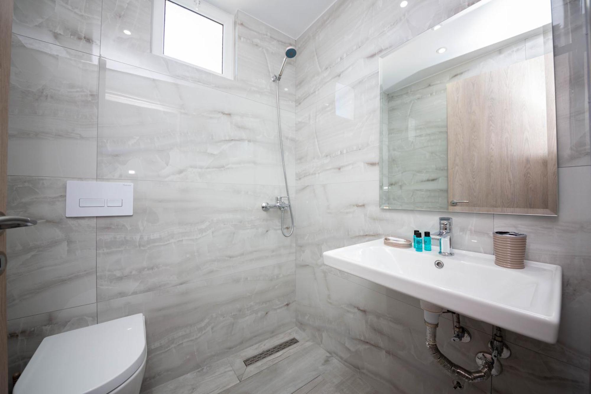 Saranda Rooms Екстер'єр фото